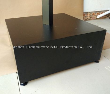 Стеллаж для выставки товаров аксессуаров автомобиля L700mm W700mm, выставочные витрины шлема с крюком