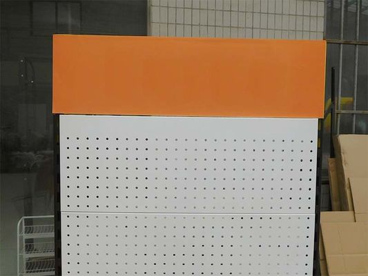 Стеллаж для выставки товаров Pegboard автомобильного аккумулятора ширины сертификата 650mm TUV